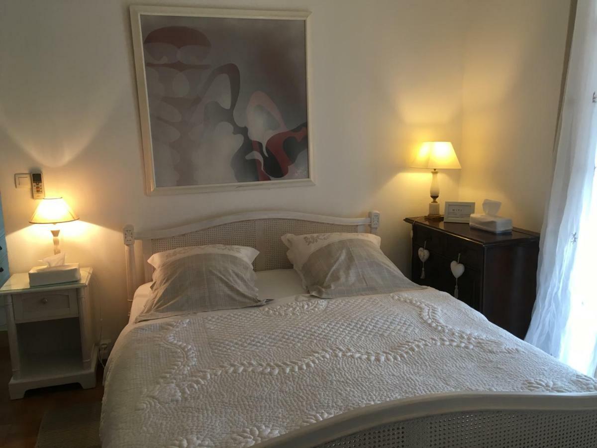 Mas Des Kardouons Bed & Breakfast Tourrettes-sur-Loup Exterior photo